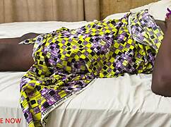 투명 옷 입은 큰 엉덩이 호텔 청소부가 나를 타고 분수 뿜으며 오르가즘으로 신음해