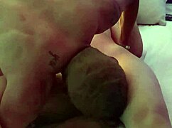 la nueva hermanastra folla a escondidas a su hermanastro mientras mama no esta