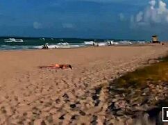 Amazing latina slut fucks on miami beach sand 😍