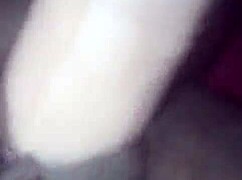 كس مراهقين ضيق مع ألعاب