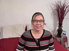 Desperate Amateurs Crimson Pearl Savanna Kate Lexi Get Their Pussies Stretched