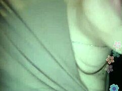 Live Night Solo Pussy Show Featuring Detailed Actions