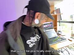 i called the technician to check the internet and ended up fucking him