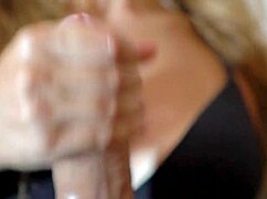 Wow! Amateur Latina Couple In Reverse Cowgirl Creampie!