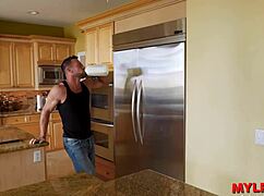 this bad boy really wants to cum in his sister-in-law's booty 😈