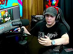 ruan finds plug in psy lunar's ass, she kisses him 😘