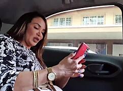 споделен Убер до мотел с анална свирка и чукане в задника