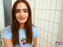 Does Reese Robbins Deepthroat Before Pussy Fucking?