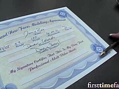 Gadis petite pemula kacamata ditusuk kontol gemuk dirusak habis