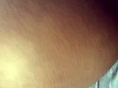 Islak amıma derin kreampie dolduruluyor