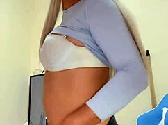 rica transexual with small tits jerks off in crossdressing fun 😘