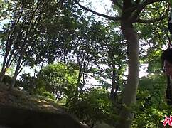 สาวญี่ปุ่นในกิโมโนดูดหีกลางแจ้งไม่เซ็นเซอร์