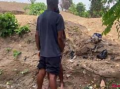 Šetnja na otvorenom postaje jebanje vrućice u dvorištu?