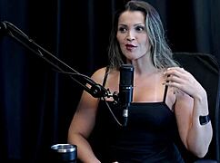 Começou recente com conteúdo pornô trabalhava com turismo fez uma dp e o cliente que queria um encontro - agatha mama watch on sheer red