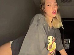 アジアンワイフを自宅で激しくファック