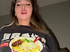 Asyalı kadını kendi evinde sertçe siktim