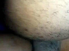 a pretinha tomando no cuzinho