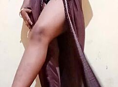 Shilpa bhabhi csábító teste csábít nagy cicikkel és seggel