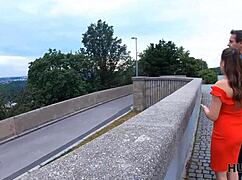 צ'יק מהאנט4קי נראית כמו אישה טובה אבל היא קרנאלית עם גבר אחר