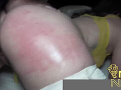 Hej, ta vintage hollywood brunetka s velkým zadkem jede drsně na čuráku?