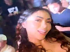 epa colombia deja ver sus tetas en vivo