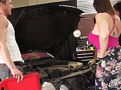 muscular bodybuilder flexes his strength 💪