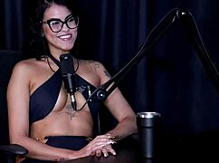 prefere pau que a faz gozar grava com elisa sanchez sobre chupar buceta