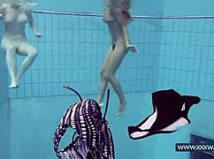 katrin and lucy big tits underwater, so sexy!