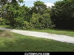 Havana Bleu rister ræva som en milf