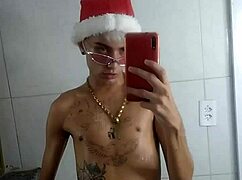 Tattooed Brazilian Gives Punheta On Christmas Before Dinner