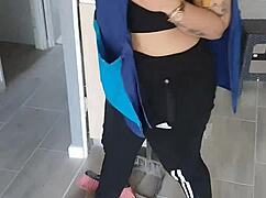 mi jefe me pide que le chupe la polla en mi trabajo