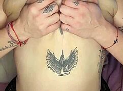 Me Encanta Hacer La Cola Solita?