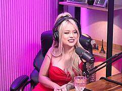 She Moaned For The Two Beautiful Women In California