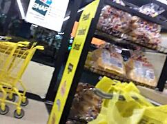 2 moms shopping candidly