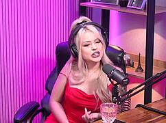 She Moaned For The Two Beautiful Women In California