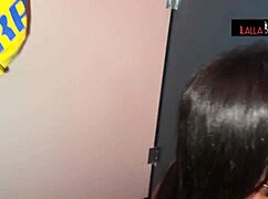 グローリーホールでデカ厚ちんぽ咥えてクンニ野郎の前でしゃぶりつくす