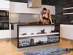 Rim4k hubby forgets to leave money and girl pays to handyman by sex 😏