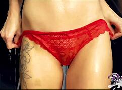 russian slut fucking herself in the shower 😏💦