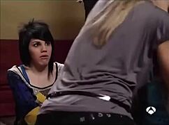 Girls, let's kiss passionately in this game.