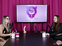 Kompilace Malu Paz v Bora Cast s Bruna Carlos v průsvitné červené 😏