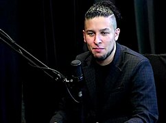 Kommunikációs problémák vezetnek a kezek felfedezéséhez átlátszó vörösben