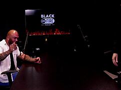 Problemas de comunicación llevan a explorar manos en rojo transparente