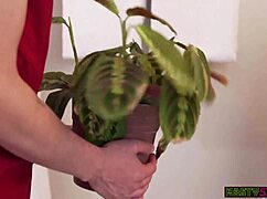 Samantha Lexi Üvey Kardeşe Dersini İyi Veriyor