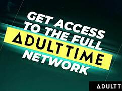 Maseur lesbian Leana Lovings berterima kasih pada askar Blake Blossom dengan urut orgasme gila