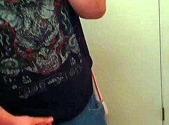 i masturbate my big cock to a huge cumshot