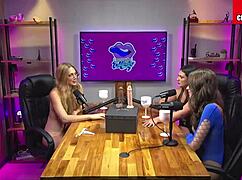 Novinha safada gozando na siririca