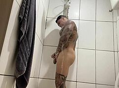 oh, i invaded the bathroom and got so turned on with agatha kent