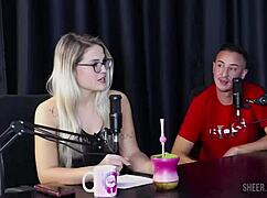 Lihat Jow Jow Cast Dengan Bruna Carlos!