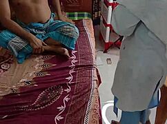 Siswa Bangladesh 18 Roleplay Sama Gurunya di Kamar Tidur