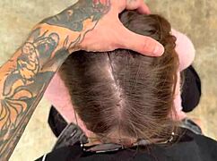 Varala je fanta in me pustila nikat njene luknje